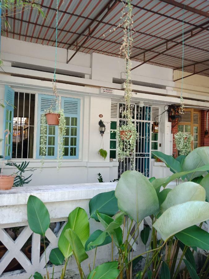 Penang Old House Homestay Джорджтаун Екстер'єр фото
